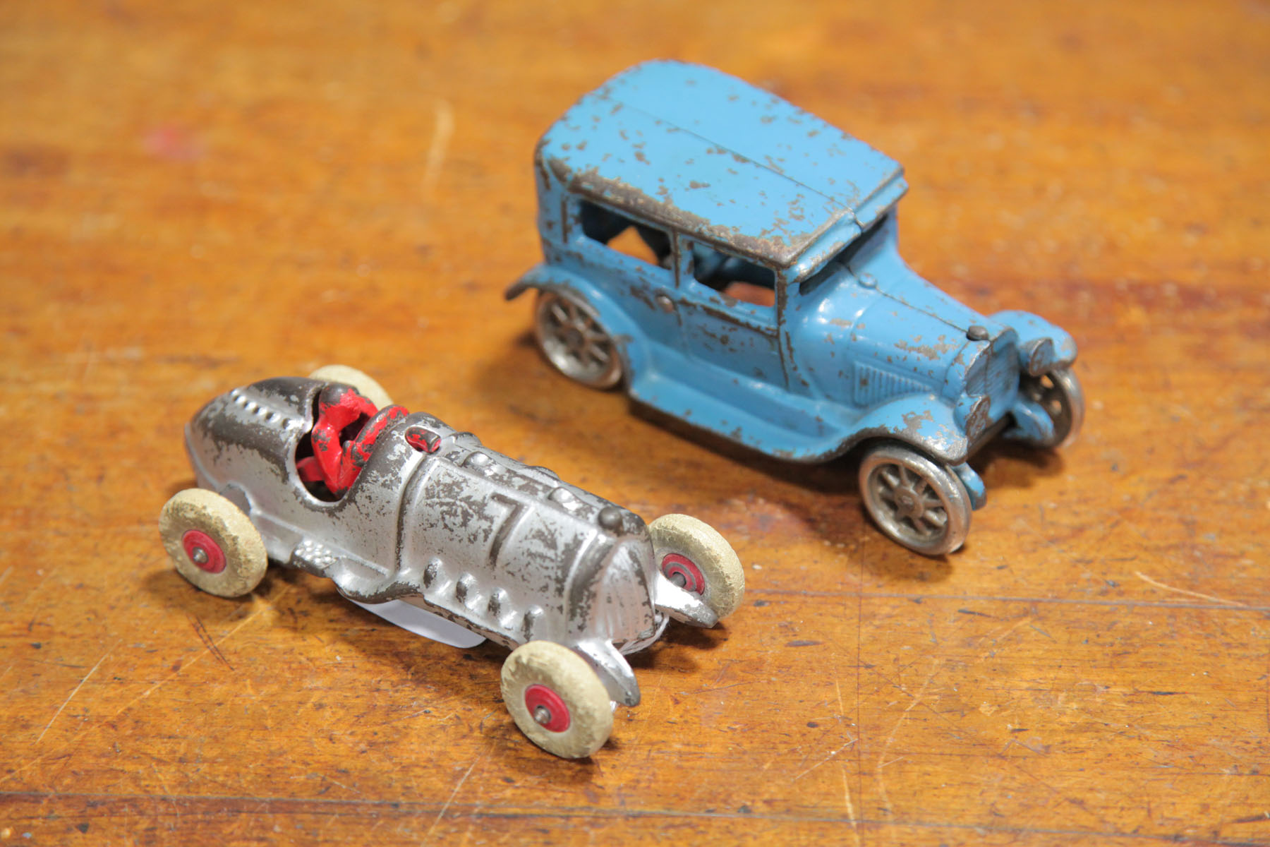 TWO CAST IRON AUTOMOBILES American 122d4c