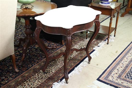 VICTORIAN MARBLE TOP TABLE White 122f3a