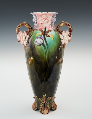 A Continental Majolica Vase With 1333e7