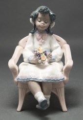 Lladro porcelain figure: Sitting Pretty