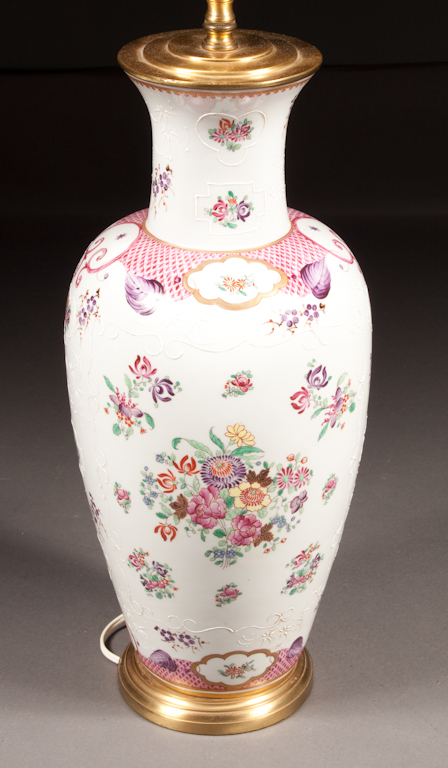 Samson porcelain vase in the Chinese Export