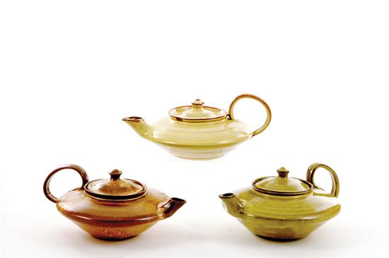Southern art pottery Aladdin teapots 135e5d