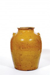 Southern stoneware storage jar 135e5e