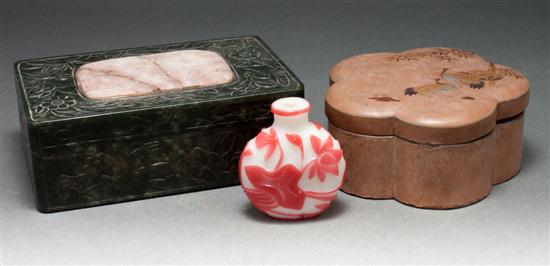 Japanese lacquer scallop form box 135f10