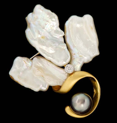 A Blister Pearl and Diamond Brooch 134589