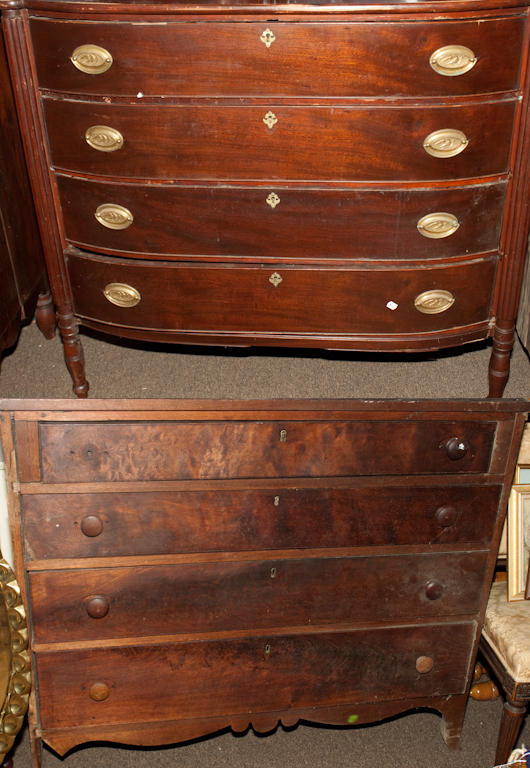 Federal mahogany chest of drawers in the