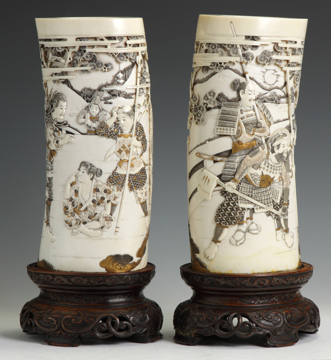 A Pair of Fine Carved Gilded 13673a
