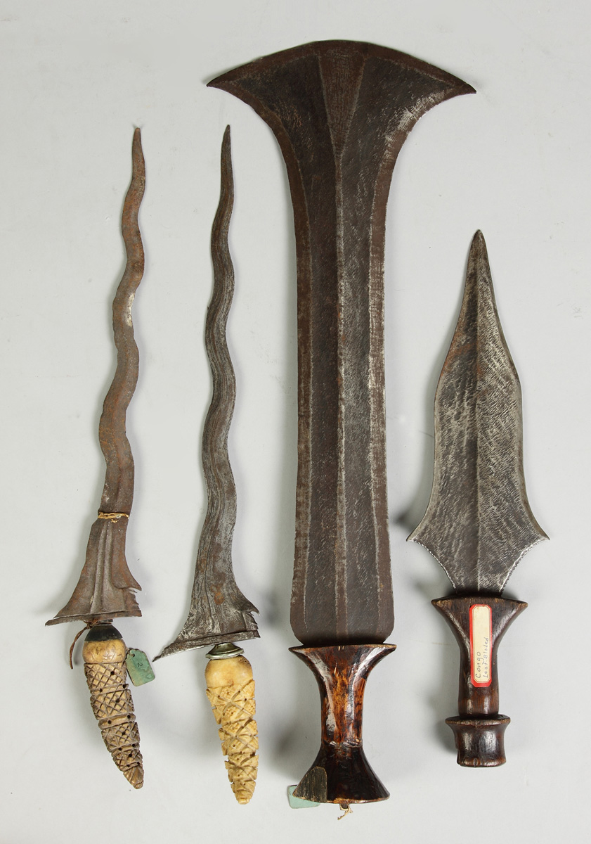 4 Knives/daggers Left to right: