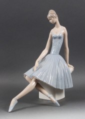 Lladro porcelain ballerina modeled as