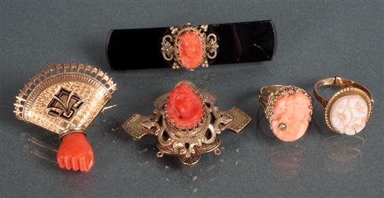 Group of Victorian gold coral and 139f0f