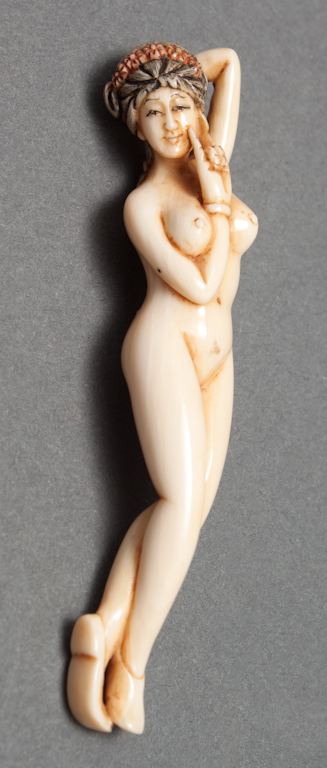 Japanese carved ivory doctor s 13a0b1