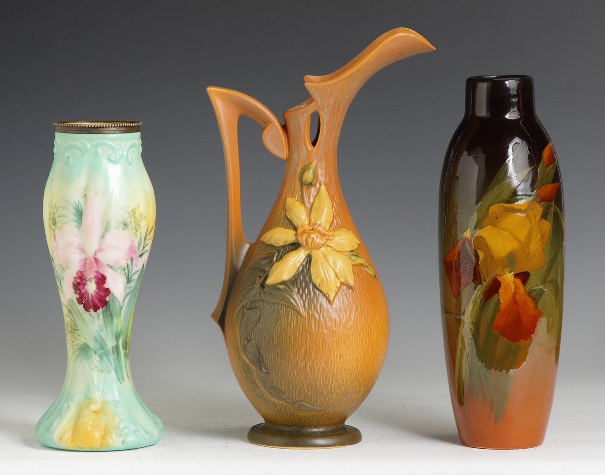 Louwelsa Weller Art Pottery Vasew hand 138a33