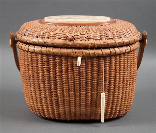 Farnum Nantucket style woven basket 138b07