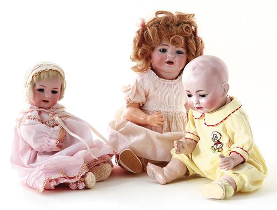 Collection of bisque head dolls 139594