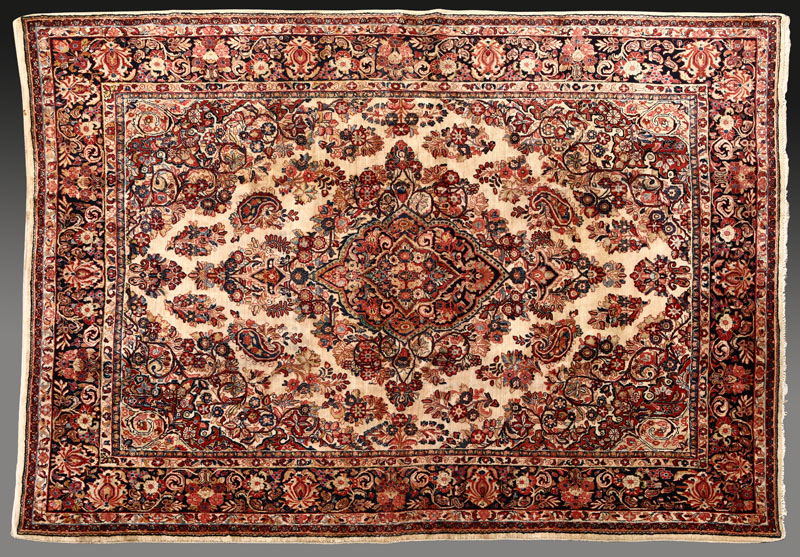 A Persian Sarouk woolen carpet 13e8eb