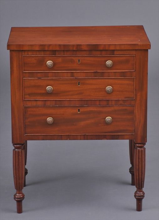 FEDERAL CHERRY NIGHT STAND Containing 13f329