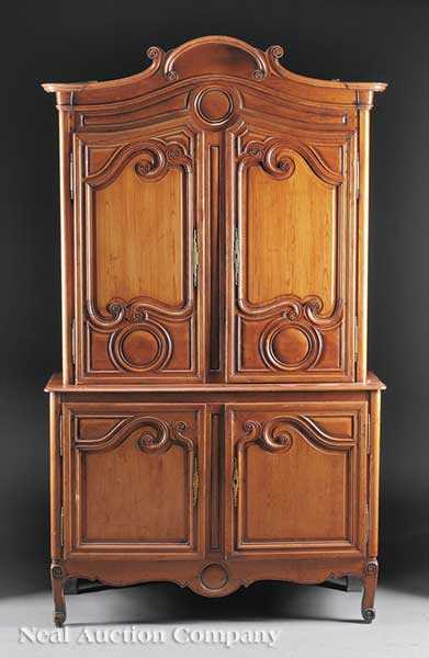 A French Provincial Pine Buffet 13fc84