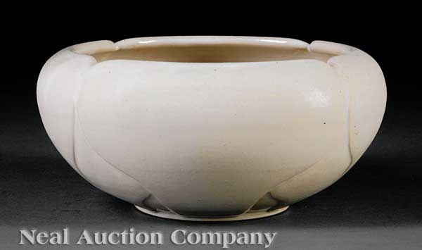 A Shearwater Art Pottery "Magnolia" Bowl