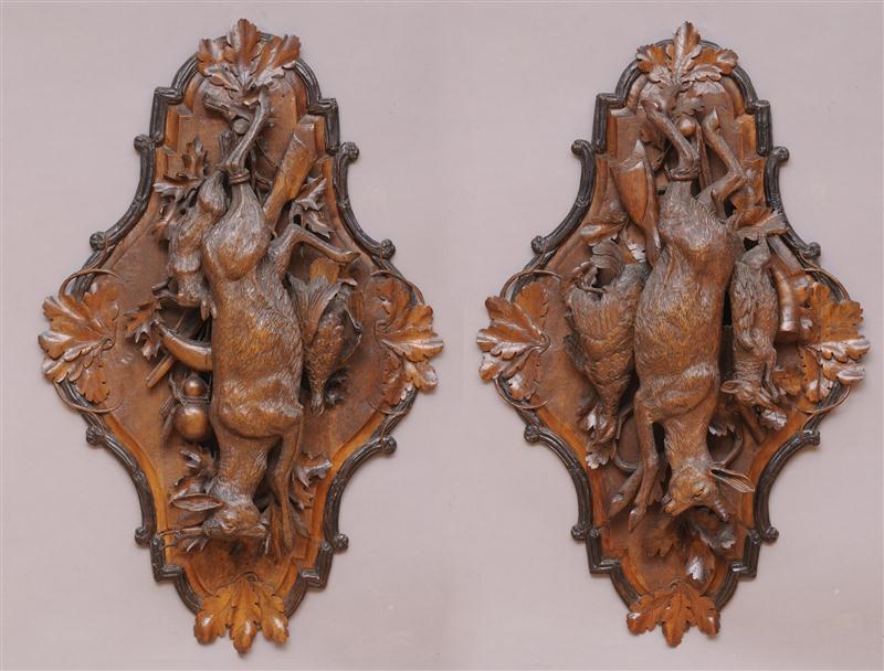 PAIR OF GERMAN BLACK FOREST CARVED 140e10