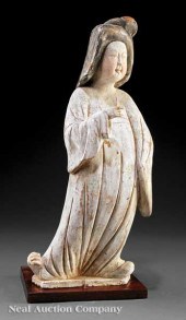 A Chinese Painted Pottery Figure 14045d