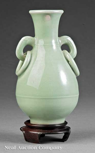A Chinese Longquan Celadon Porcelain 14089c