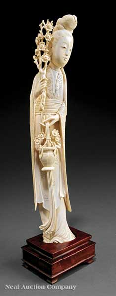 A Chinese Ivory Figure of a Beautiful 1408ac