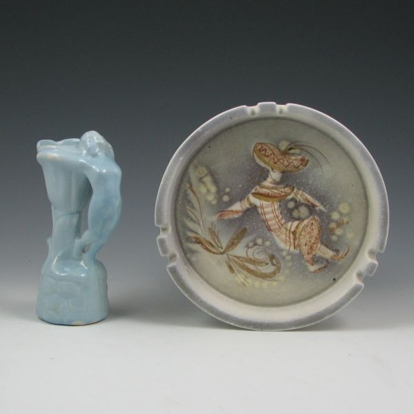 Two pieces of art pottery including 143de5