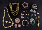 TRAY LOT OF ESTATE COSTUME JEWELRY: