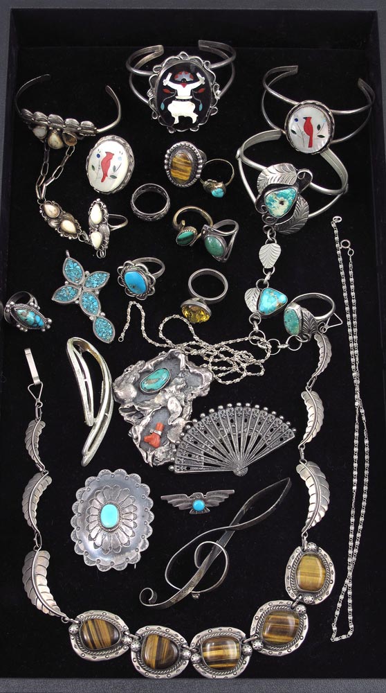 COLLECTION OF SOUTHWEST JEWELRY: A 15 piece