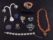 TRAY LOT OF COSTUME JEWELRY: To include