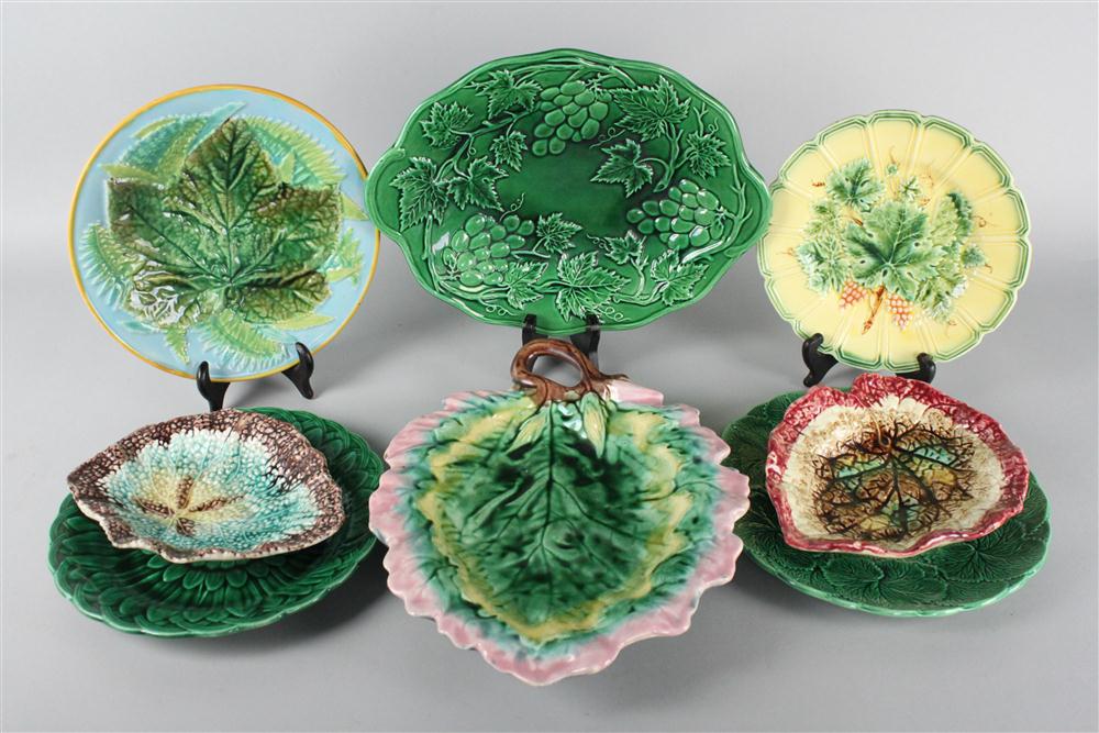 EIGHT MAJOLICA DISHES INCLUDING 14646c