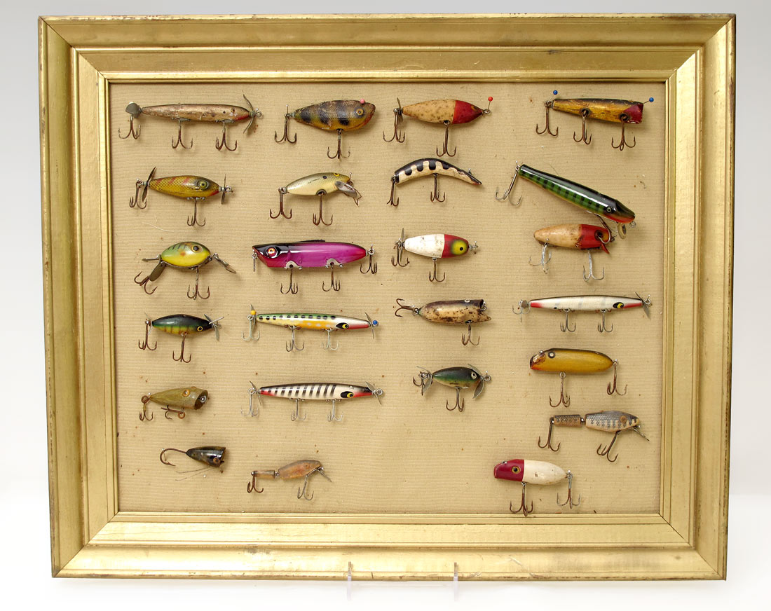 FRAMED COLLECTION OF VINTAGE FISHING 14659e
