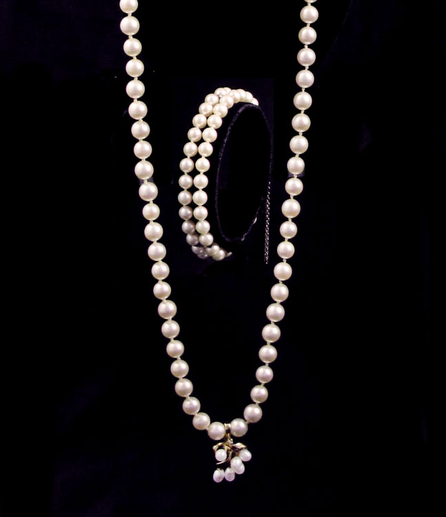 MIKIMOTO PEARL NECKLACE AND BRACELET  147047