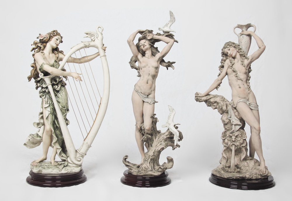 Price guide for 3 GIUSEPPE ARMANI LIMITED EDITION FIGURINES: