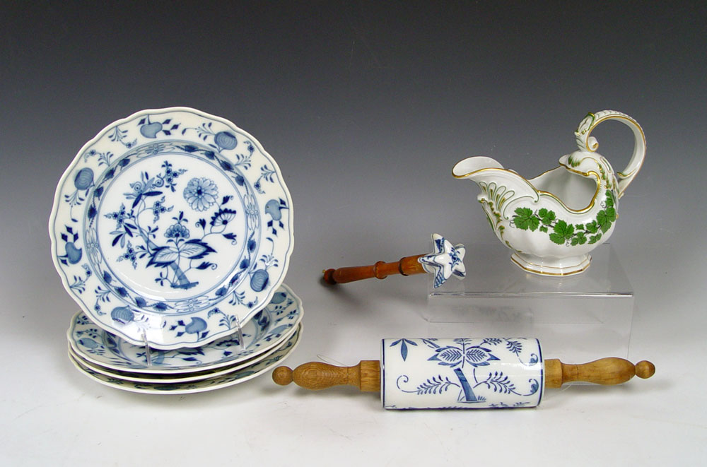 MEISSEN BLUE ONION AND FULL GREEN  149665