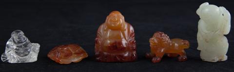 GROUP OF CHINESE JADE AND HARDSTONE 1478c3