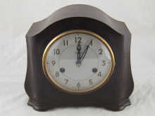 A mantel clock by Smiths in a bakelite 14ab91