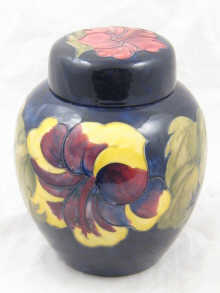 A Moorcroft ginger jar with lid 14a6e9