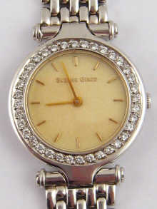 A 9 carat white gold lady s bracelet 14daa3