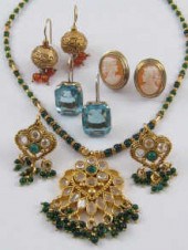 A mixed lot comprising a pair of cameo