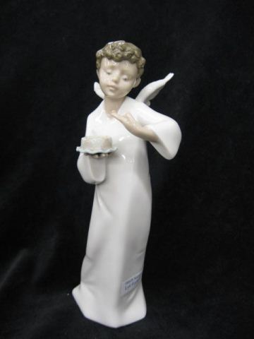 Nao Porcelain Figurine of an Angel 14cd16