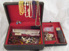 A leather covered jewellery box 150374