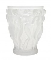  A Lalique Molded and Frosted Glass 150cec