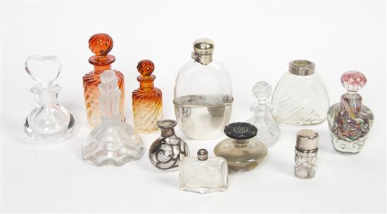  A Collection of Twelve Glass 15232e