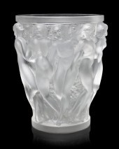  A Lalique Molded and Frosted 15284c