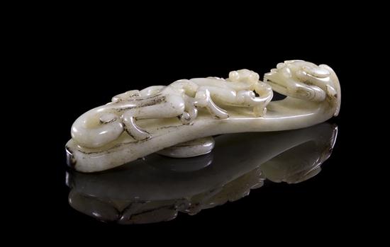 A Carved Jade Belt Hook of white 15307a