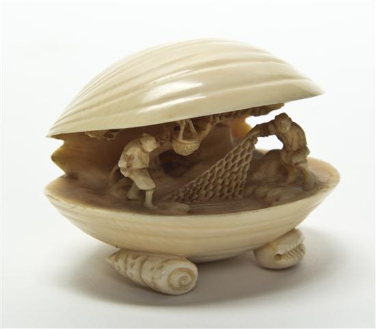  A Japanese Carved Ivory Clam s 1535df