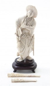 A Chinese Carved Ivory Figure depicting 15400c