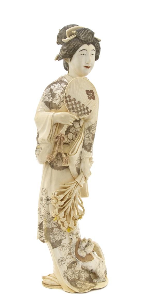 A Japanese Carved Ivory Figure 15437d