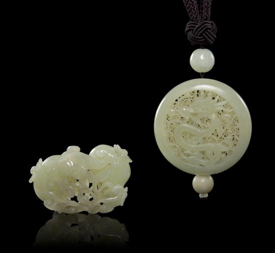 Two Chinese Carved Jade Toggles 1543dd